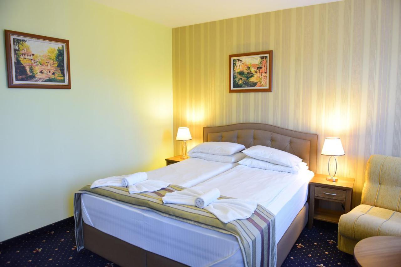 Family Hotel Lazur Bansko Exterior foto